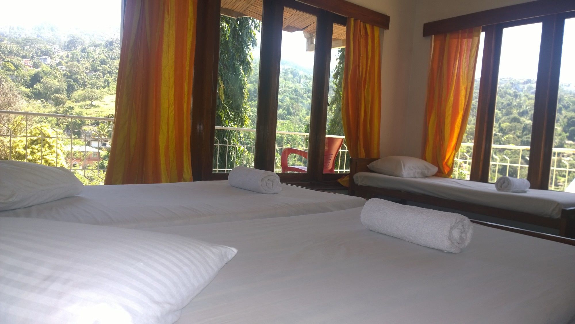 Oyo 436 Sandakelum Tourist Guest House Kandy Exteriör bild