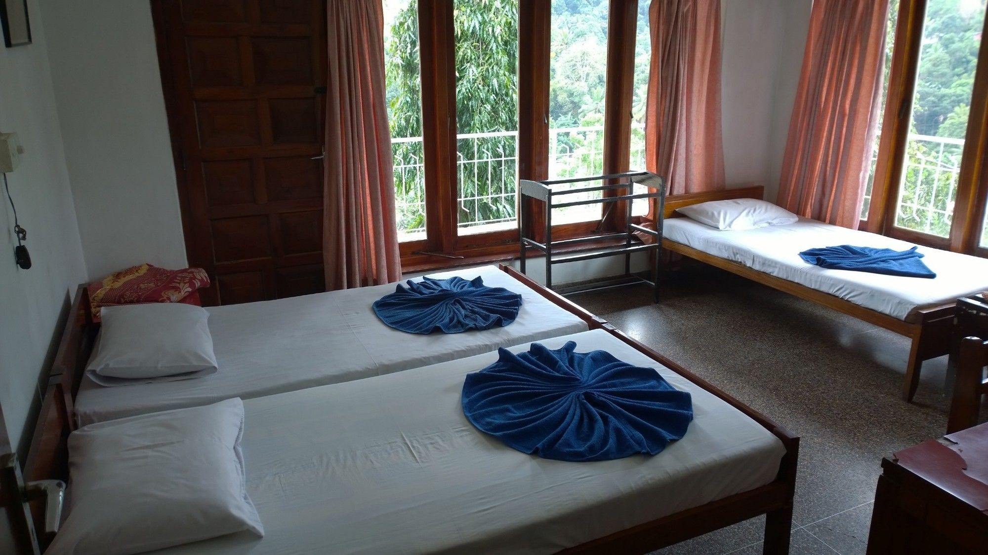 Oyo 436 Sandakelum Tourist Guest House Kandy Exteriör bild