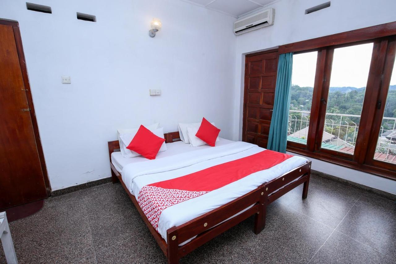 Oyo 436 Sandakelum Tourist Guest House Kandy Exteriör bild