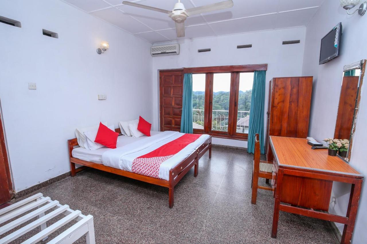 Oyo 436 Sandakelum Tourist Guest House Kandy Exteriör bild