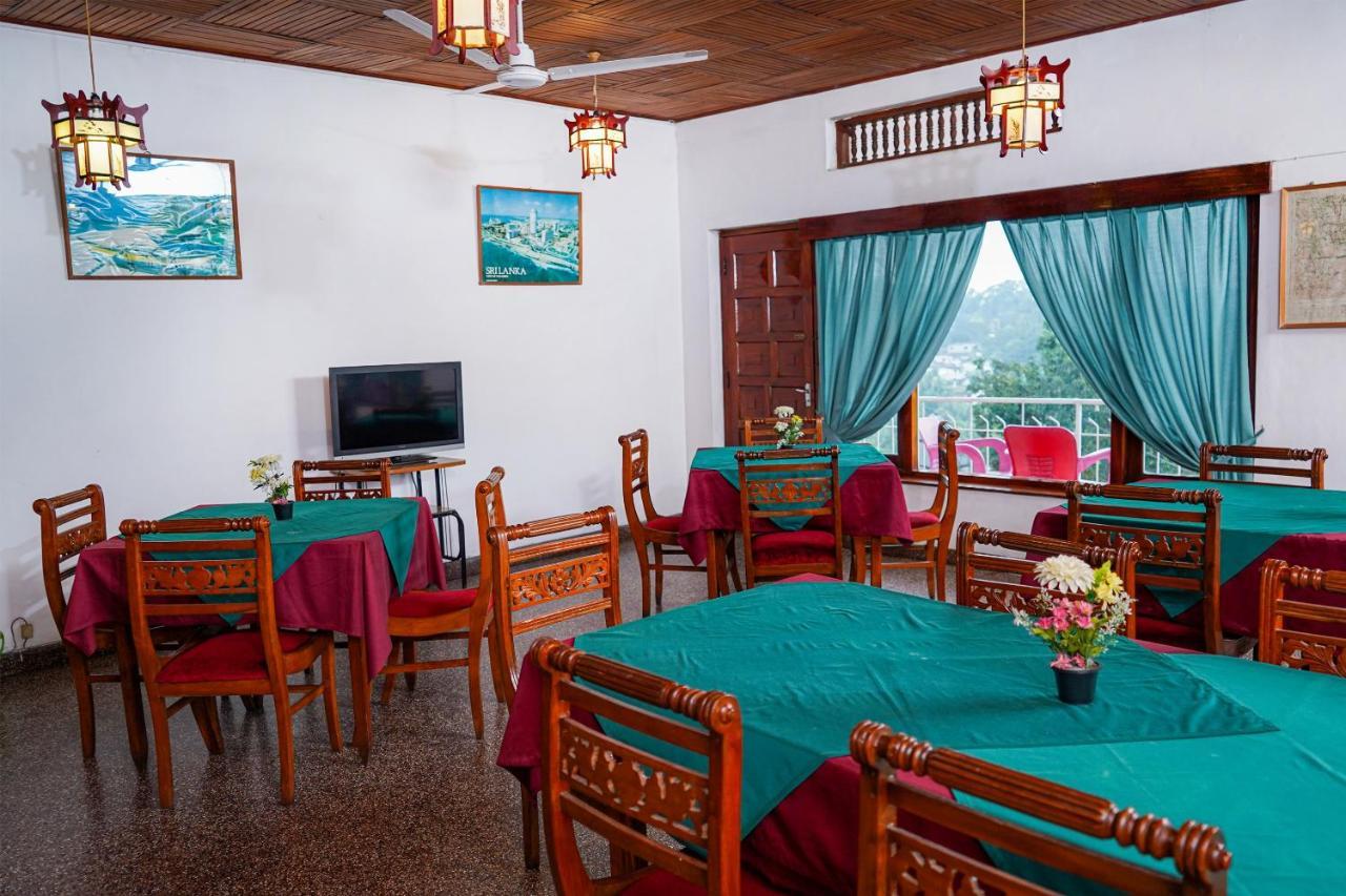Oyo 436 Sandakelum Tourist Guest House Kandy Exteriör bild