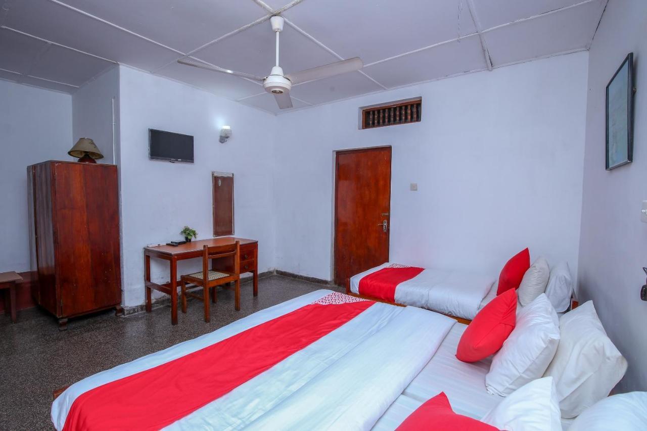 Oyo 436 Sandakelum Tourist Guest House Kandy Exteriör bild