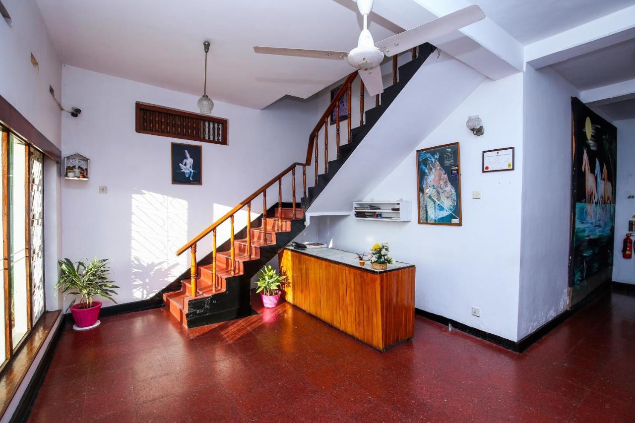 Oyo 436 Sandakelum Tourist Guest House Kandy Exteriör bild