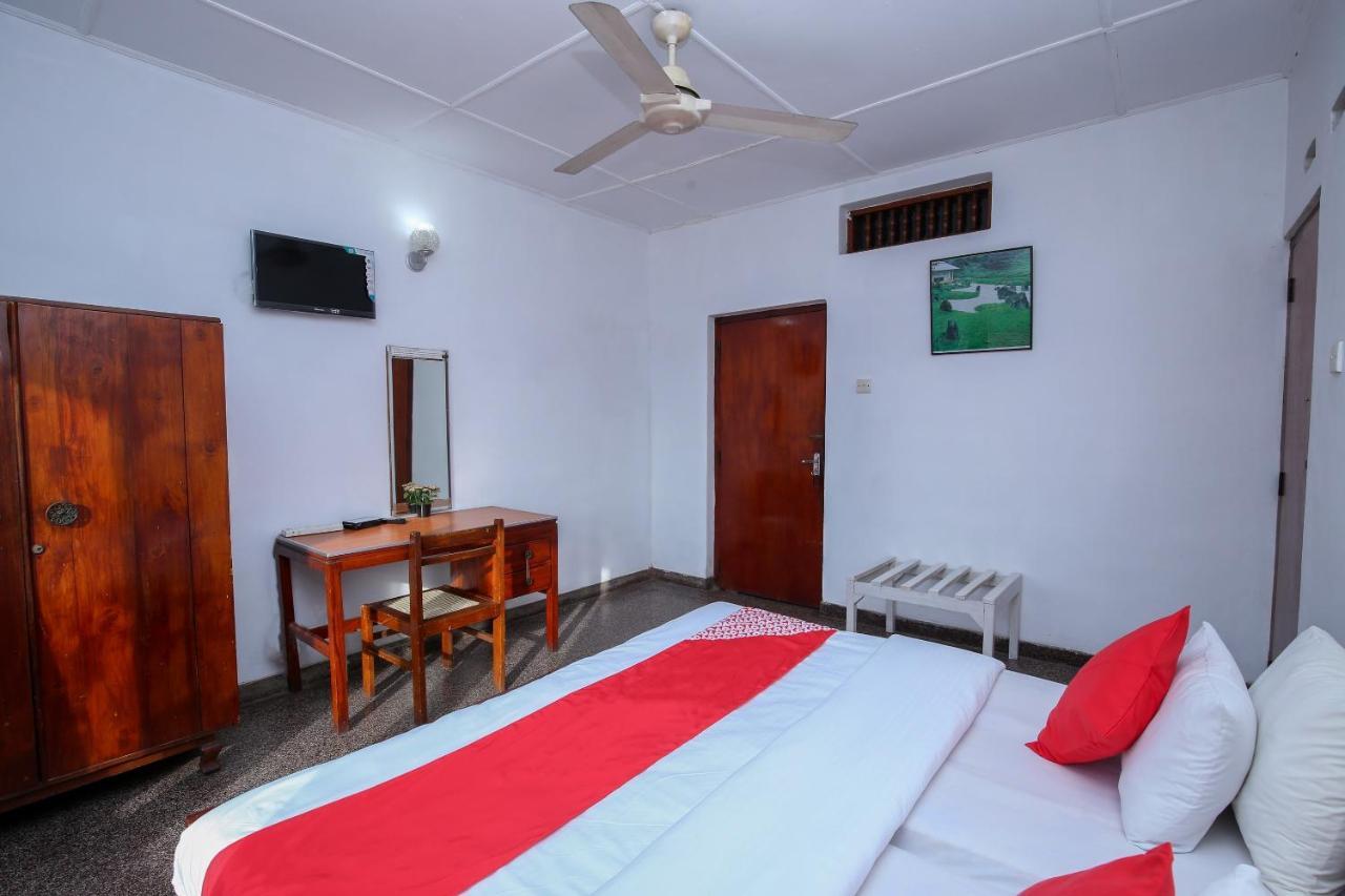 Oyo 436 Sandakelum Tourist Guest House Kandy Exteriör bild