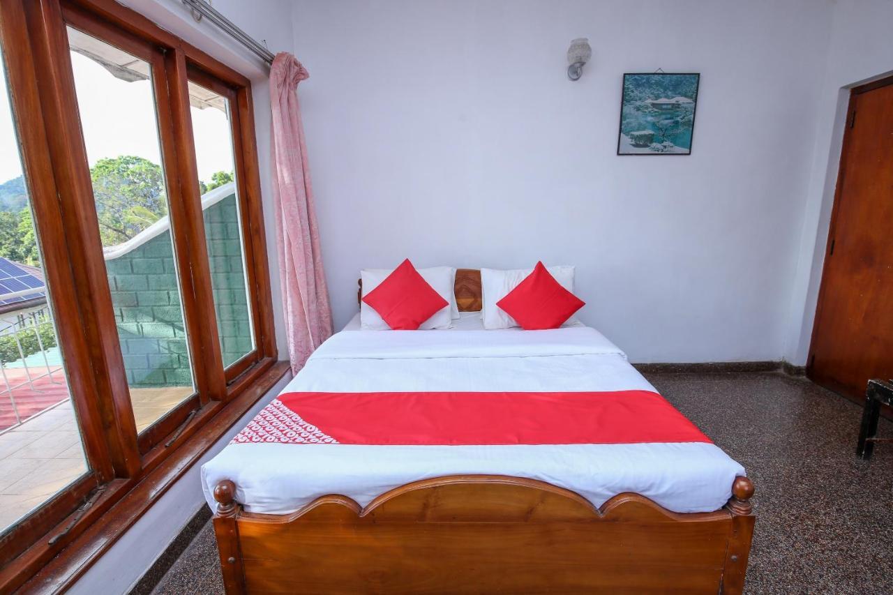 Oyo 436 Sandakelum Tourist Guest House Kandy Exteriör bild