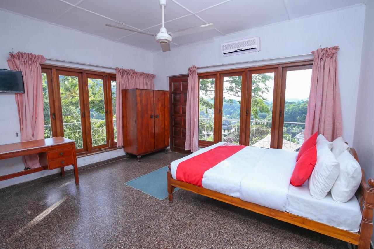 Oyo 436 Sandakelum Tourist Guest House Kandy Exteriör bild