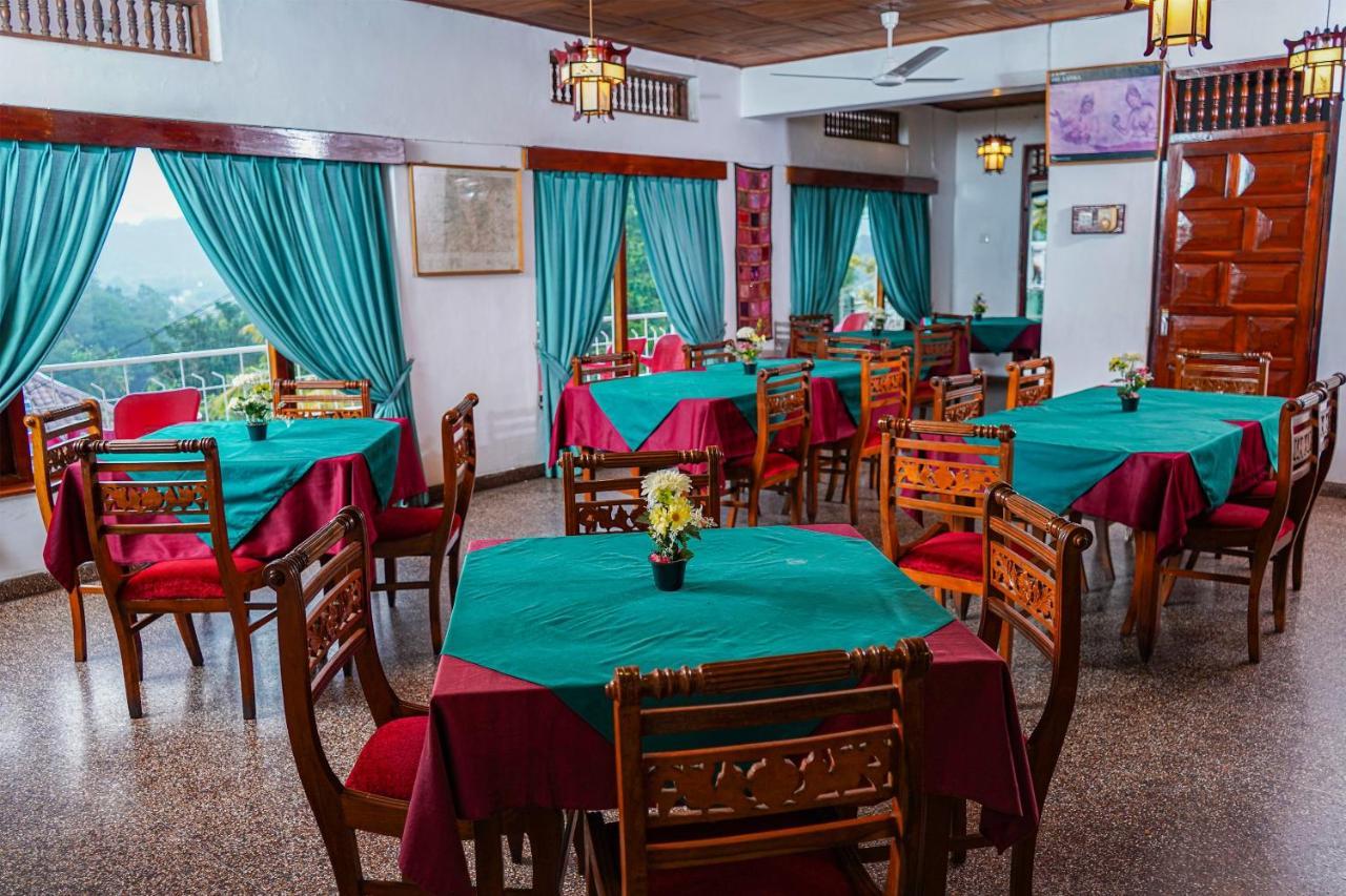 Oyo 436 Sandakelum Tourist Guest House Kandy Exteriör bild